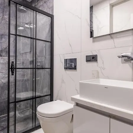 Apartment Central And Modernly Furnished Flat In Sisli *